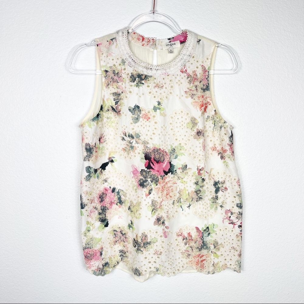 Umgee Floral‎ Eyelet Lace Top Medium